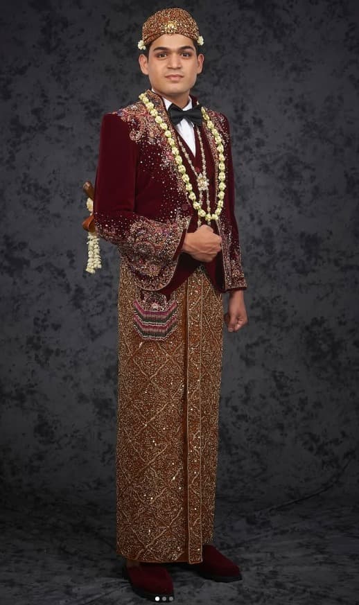 Busana Pengantin Adat Palembang Aesan Tapak Jajo